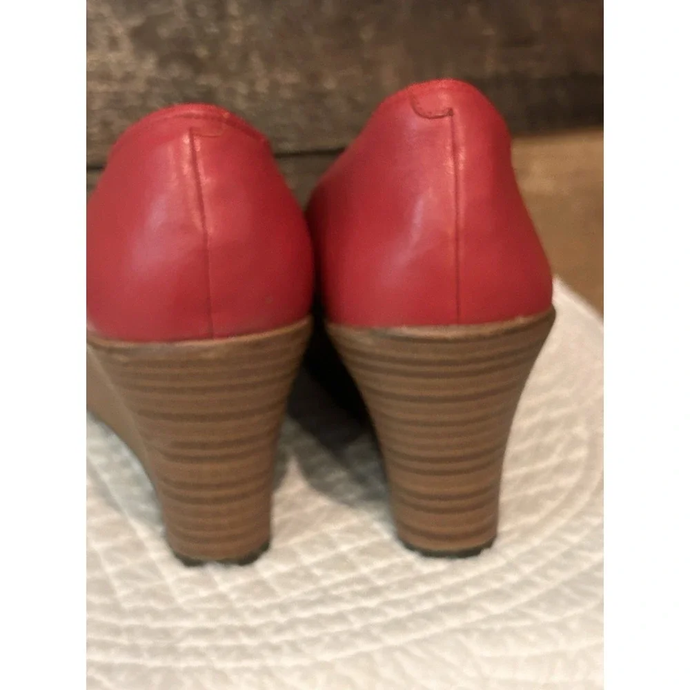 CROCS product pair